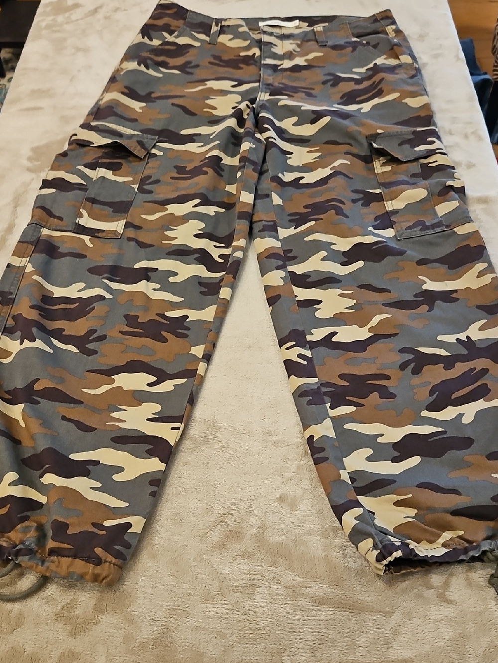 Levi's Camo Cargo Pants in Brown, Green & Tan